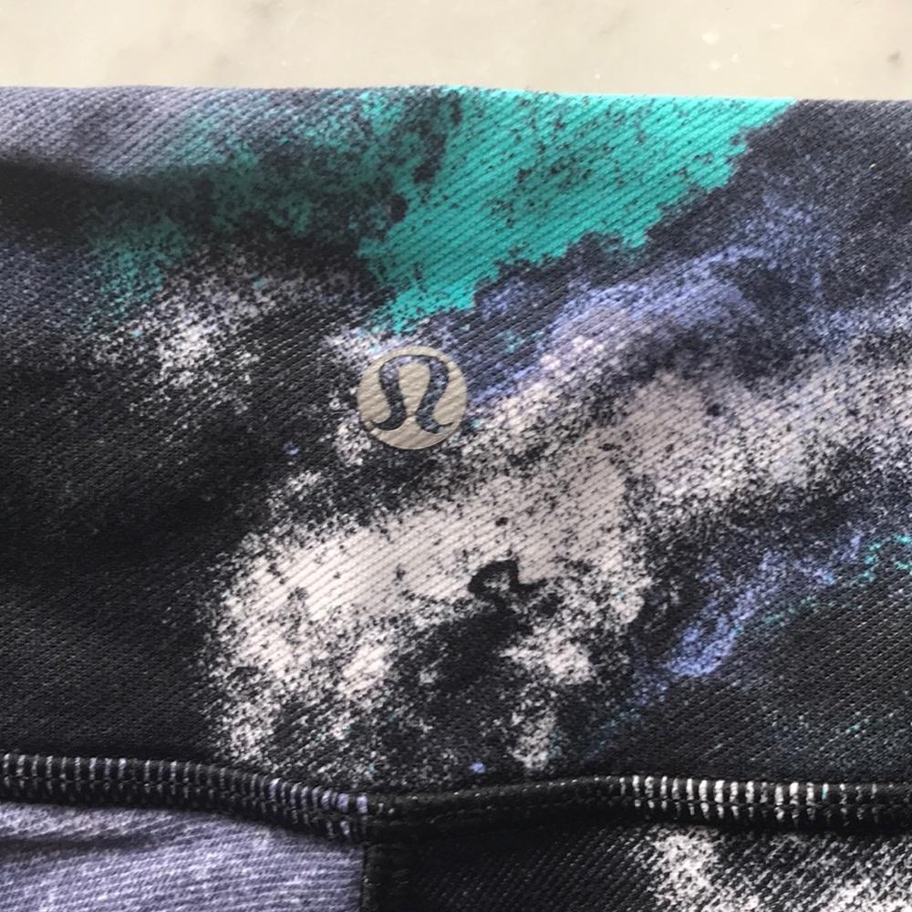 Lululemon Galaxy Wunder Under Crop EUC Sz 6 - Picture 5 of 5